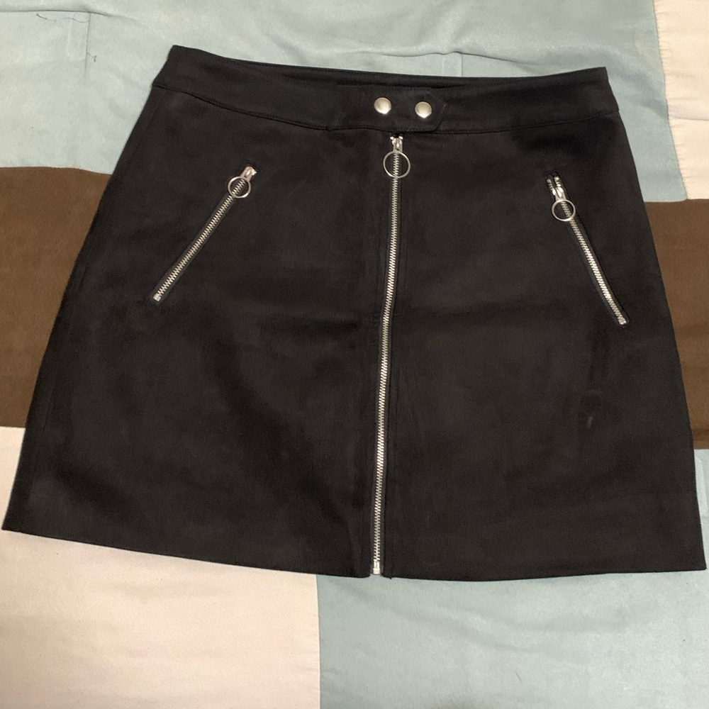 Forever 21 Zipper Style Skirt